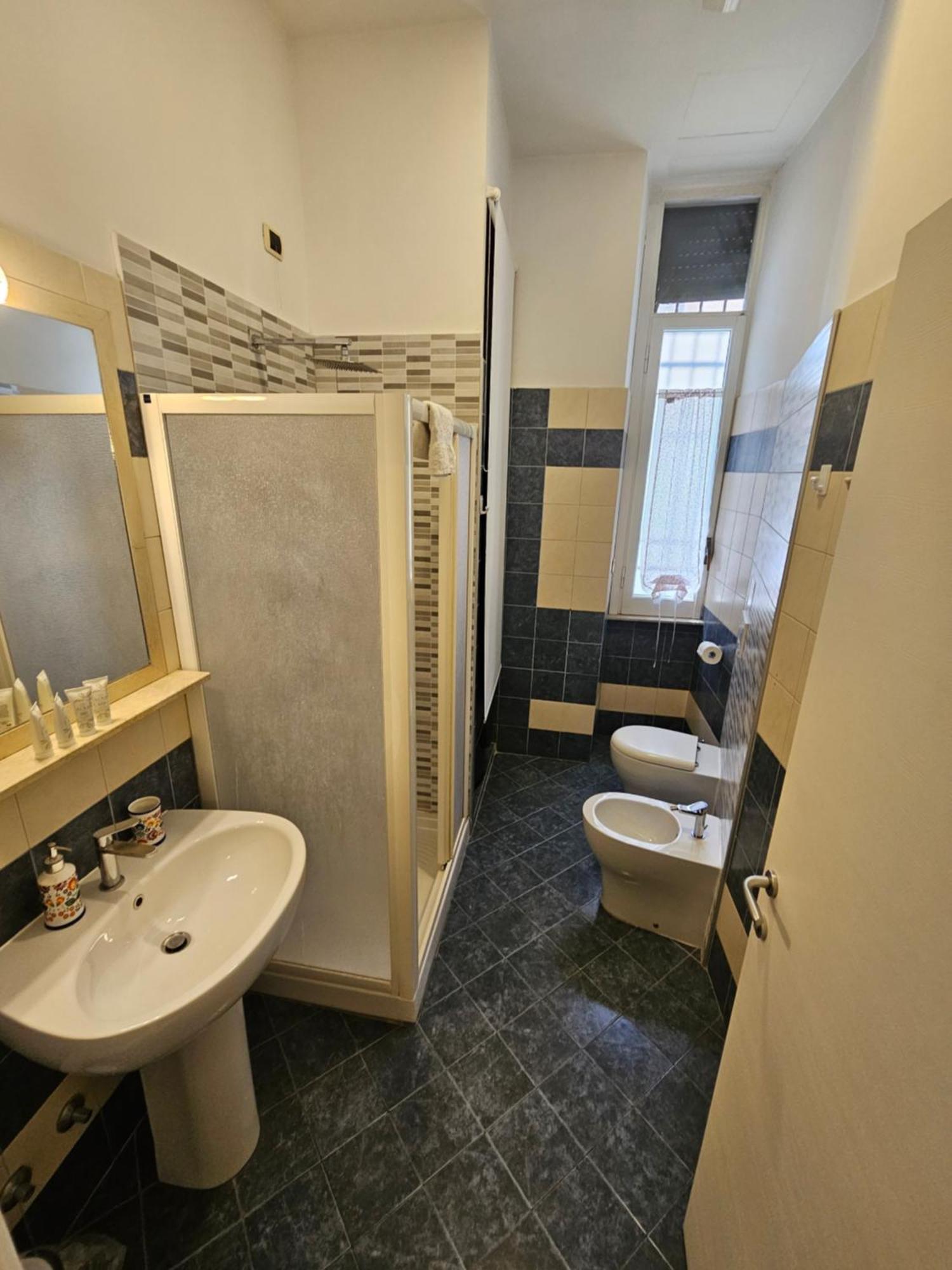 Pensionat 4rooms In Rom
